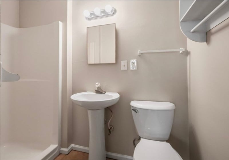 Building Photo - 106 Dixie Dr