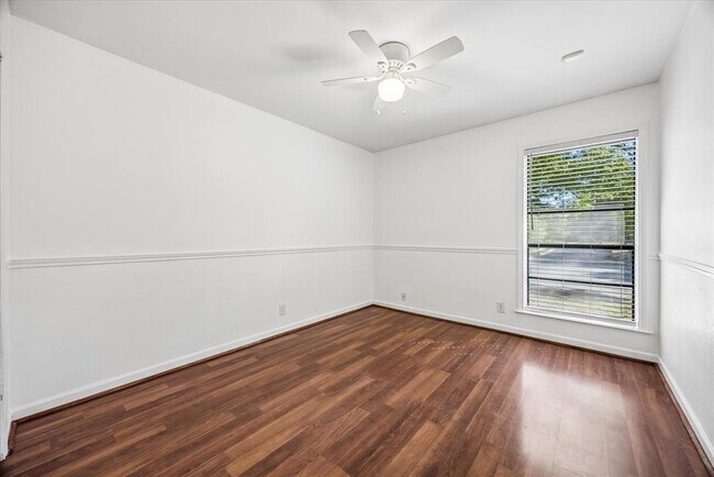 Building Photo - 1309 Warrington Dr