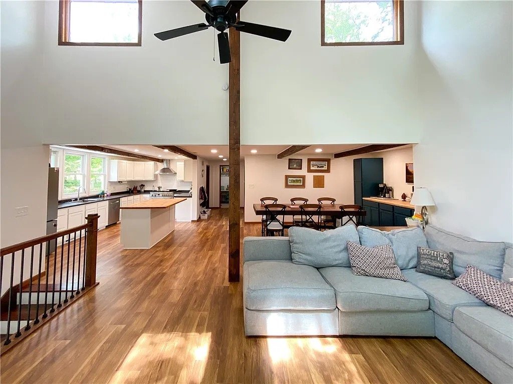 Building Photo - 315 Rondelay Dr
