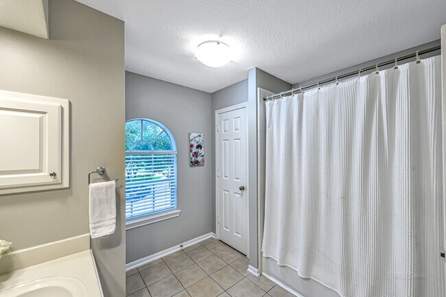 Building Photo - 23002 Cherrington Ct