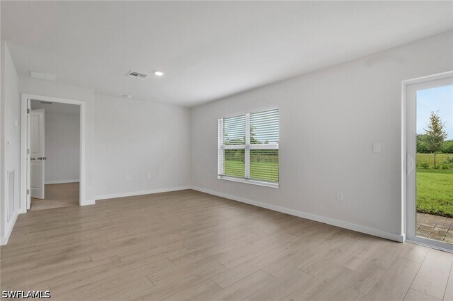 Building Photo - 533 Ilaria Ct