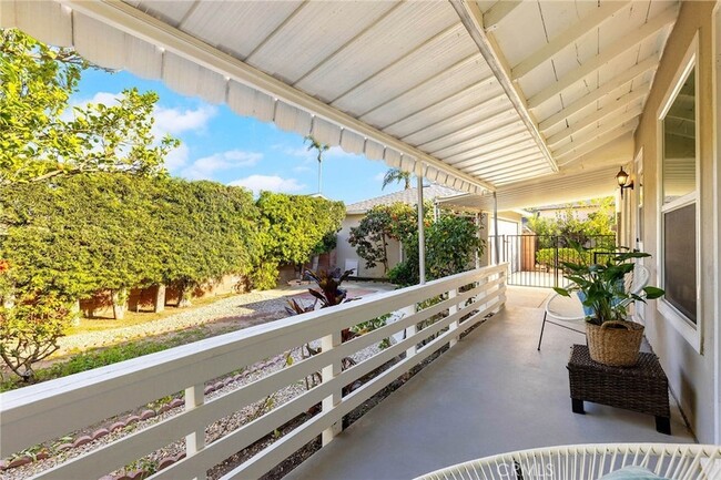 Building Photo - 1505 N Rosewood Ave