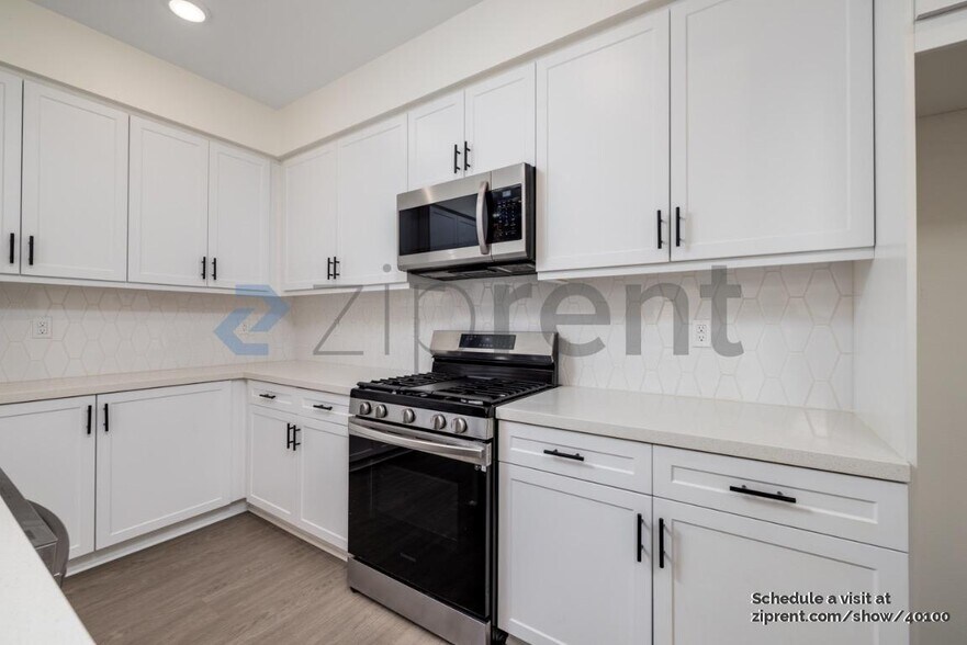 Building Photo - 11048 Luminate Dr
