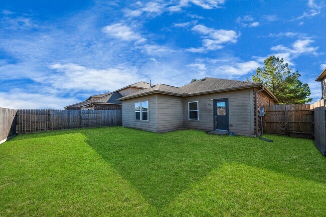 Building Photo - 18410 Avanta Cove Dr