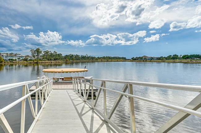 Building Photo - 6983 Saona CT