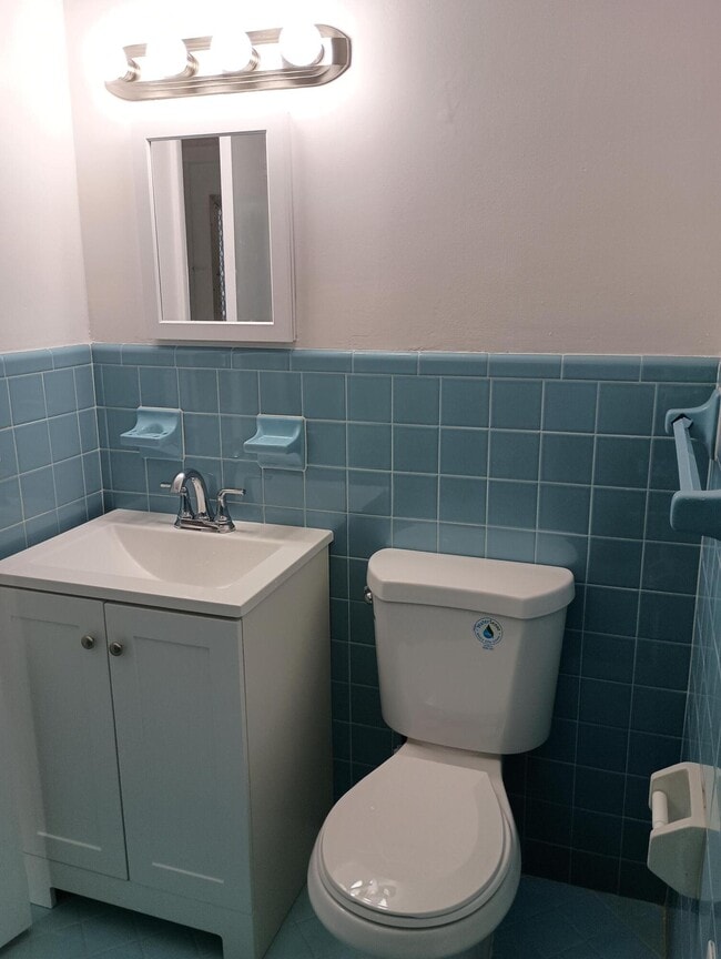 Building Photo - 622 N L St