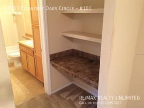 Building Photo - 10103 Courtney Oaks Circle #101 Tampa 3361...