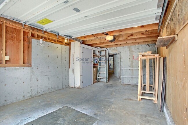 Building Photo - 2137 N Sumner St