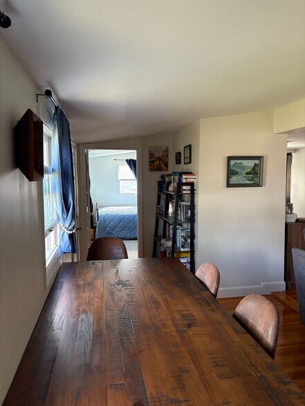 Building Photo - 8 Carter Rd