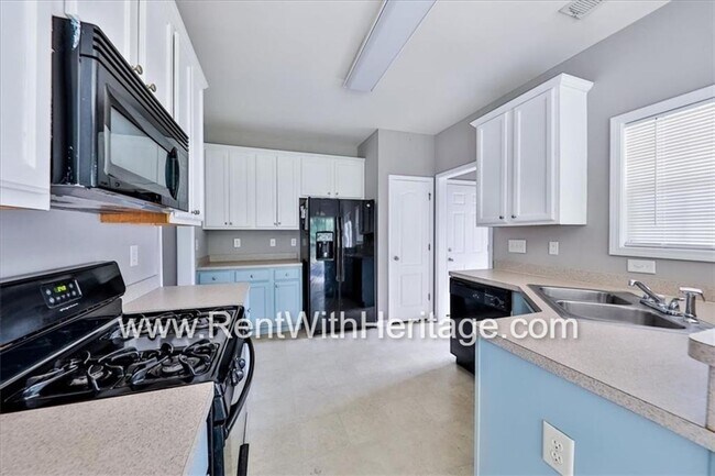 Building Photo - Gorgeous 4bd/ 2.5 Bath / Attention to Detail / Popular Menlow Station / Swim/ Tennis/ Direct Acce...