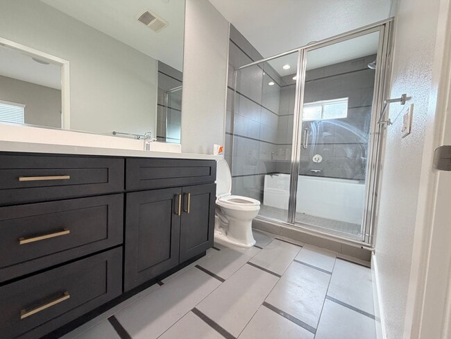 Building Photo - Spacious 4-Bedroom Home for Lease in Prime Covina Location