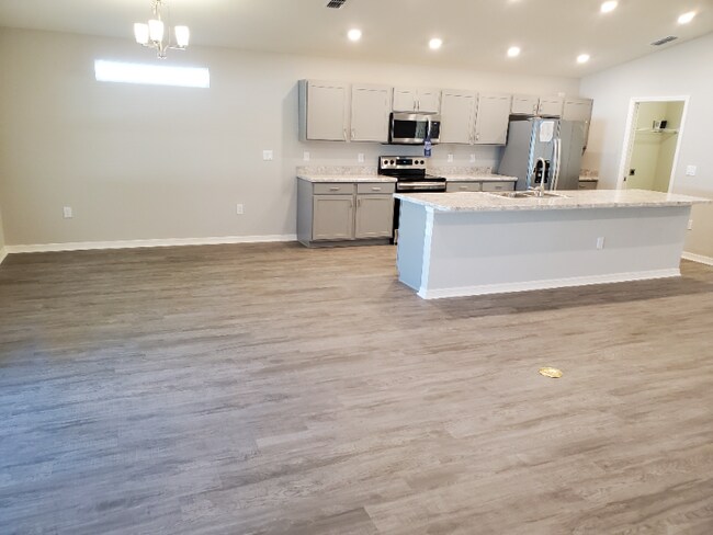 Building Photo - 6446 Polly Ln