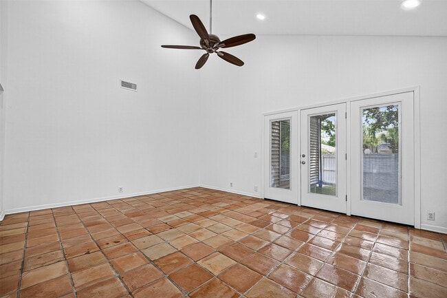 Building Photo - 1344 Chardonnay Dr