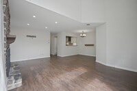Building Photo - Beautifully Renovated Single-Level Condo in Hatboro-Horsham