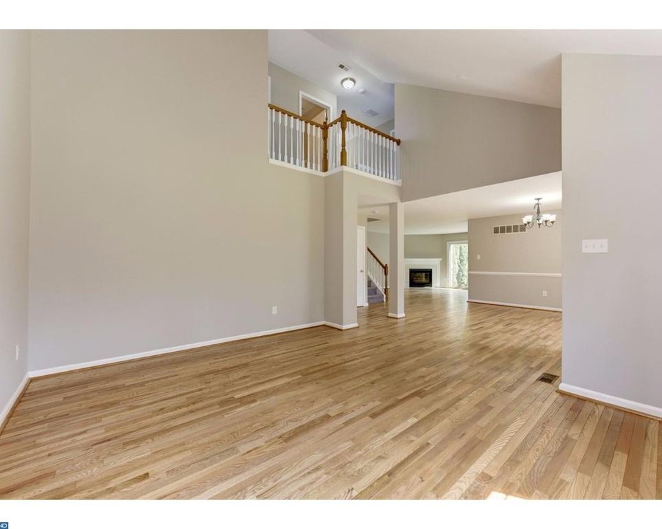 Open, Spacious Floor Plan - 31 Hogan Way