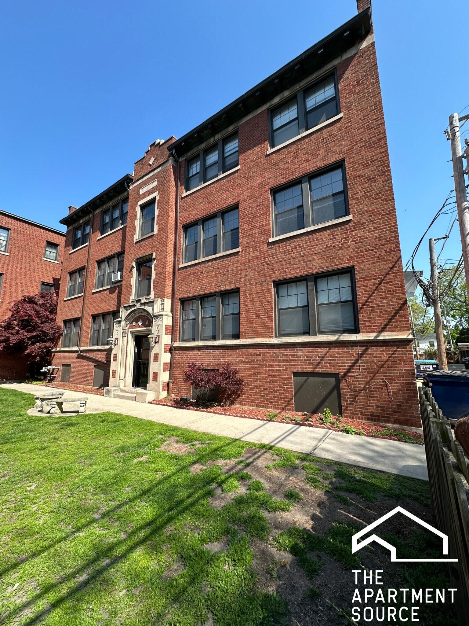 Building Photo - 1025 Dempster St