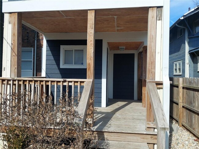 Building Photo - 23 E 36th St