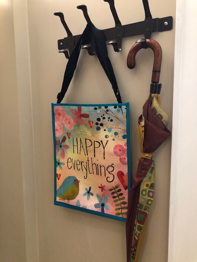 Building Photo - 3951 Hickory Ave