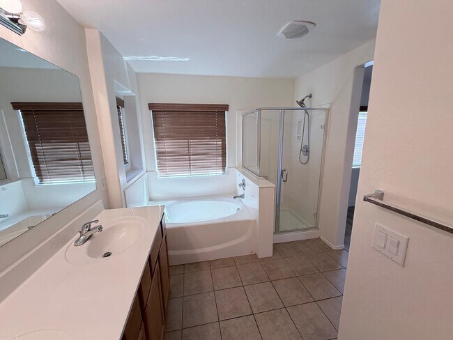 Building Photo - 3938 S Napa Ln