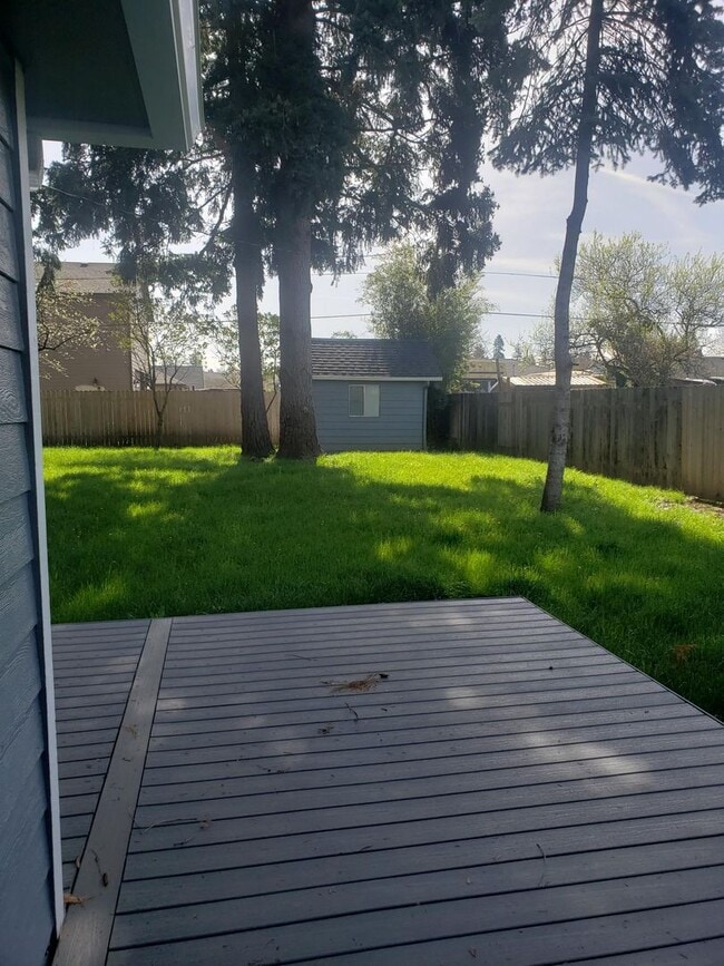 Building Photo - Remodeled Bungalow in Camas!