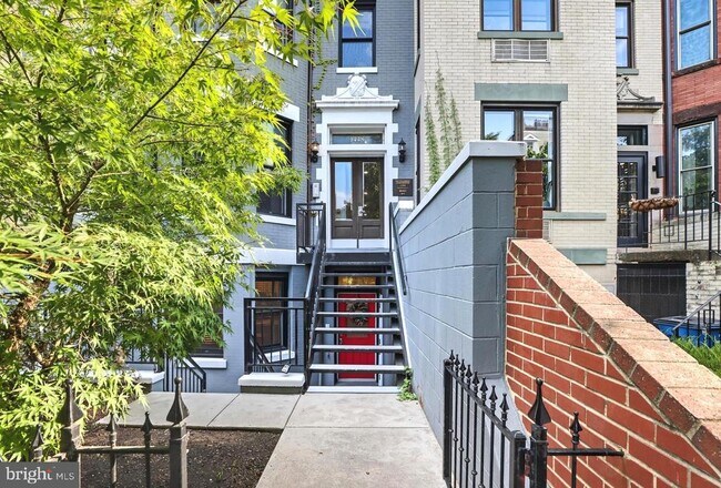 Building Photo - 1448 Harvard St NW