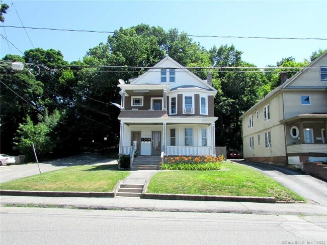 Building Photo - 384 Brightwood Ave