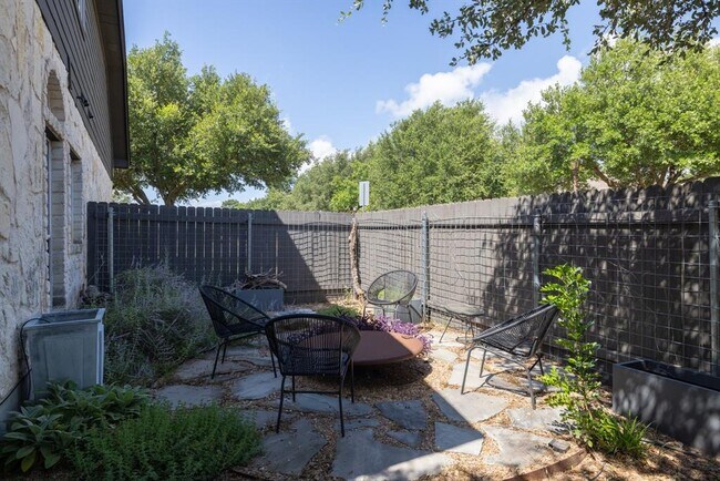 Building Photo - 11716 Fletcher Hall Ln