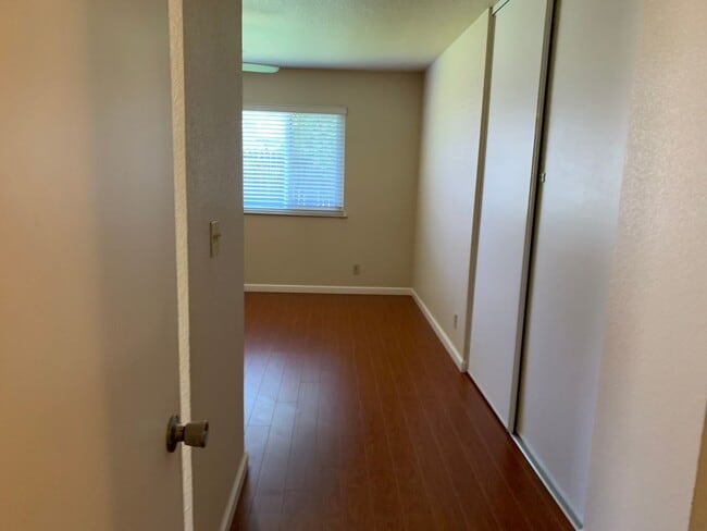 Building Photo - Adorable well maintained 3 bedroom 2 bath ...