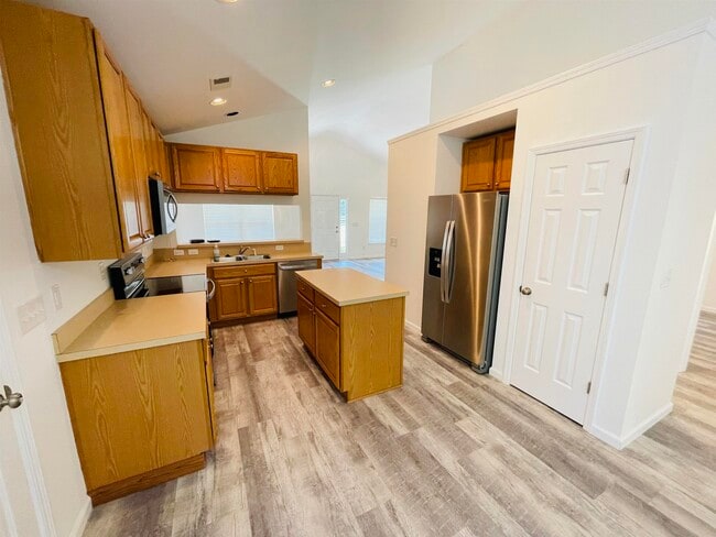 Building Photo - 245 Carolina Farms Blvd