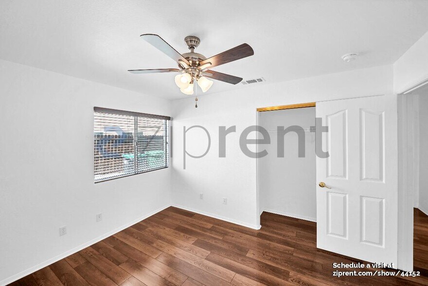 Building Photo - 27015 Hemingway Ct