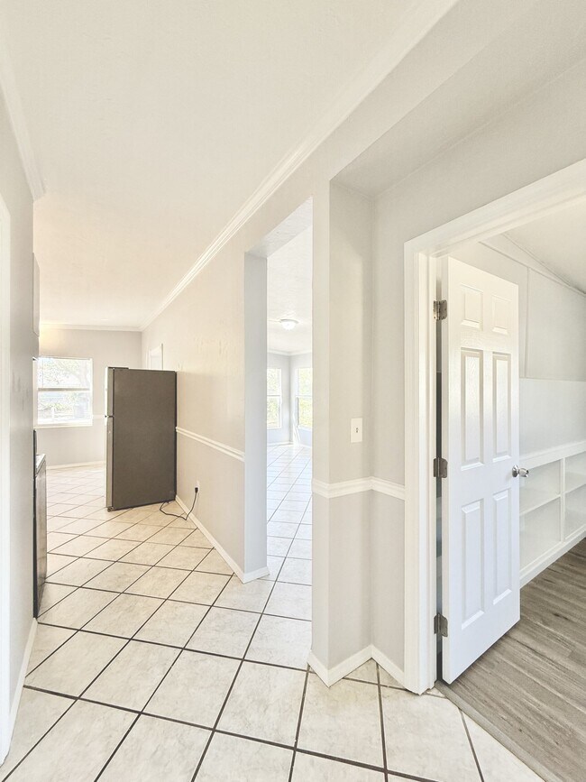 Building Photo - 7111 Onyx Dr N