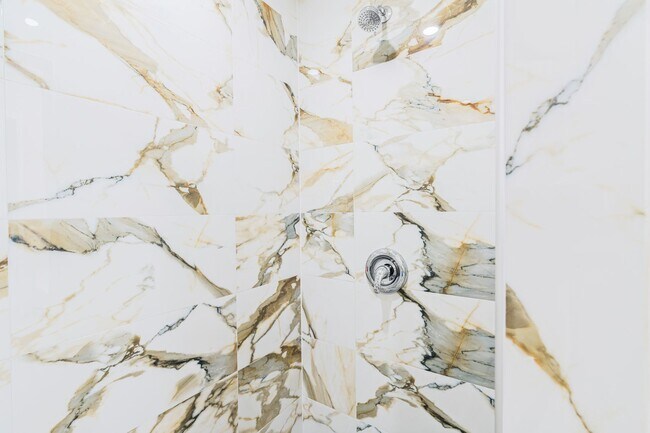 Building Photo - Apartment for rent