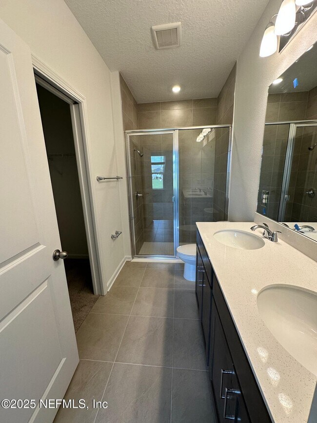 Building Photo - 483 Cherry Elm Dr