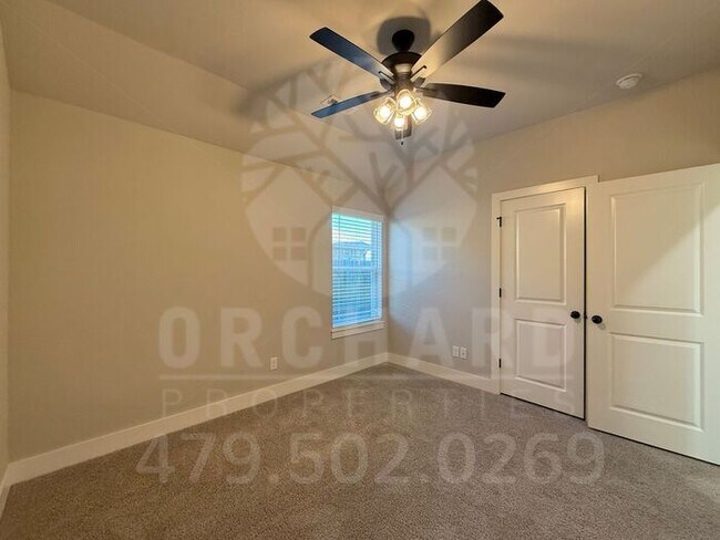 Building Photo - Tontitown- Single-Family Home- Desirable Hickorywood Plan- 4 Bedroom!