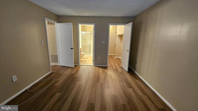 Building Photo - 39 Juniper Way
