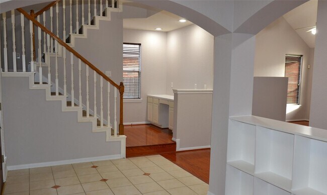 Building Photo - 22755 Cascade Springs Dr