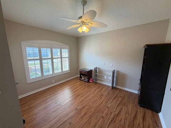 Building Photo - 4720 Decatur Cir