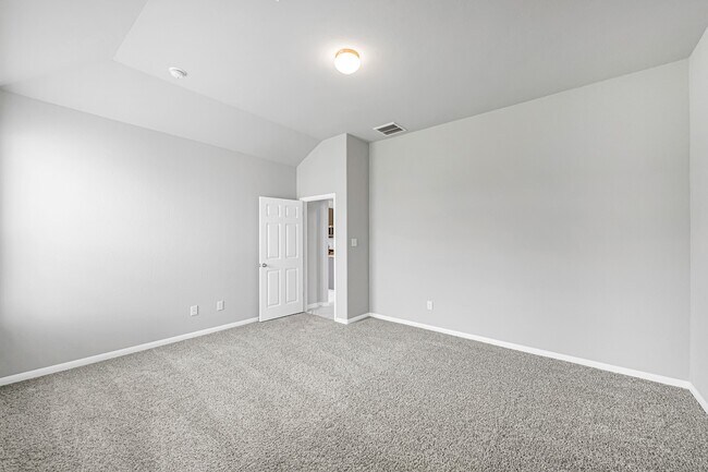 Building Photo - 5462 Grand View Dr