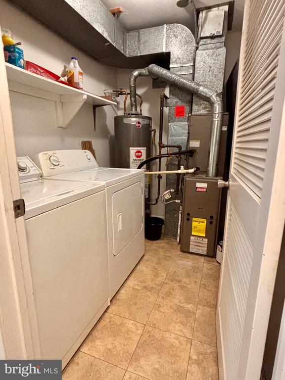 Building Photo - 1821 The Woods II