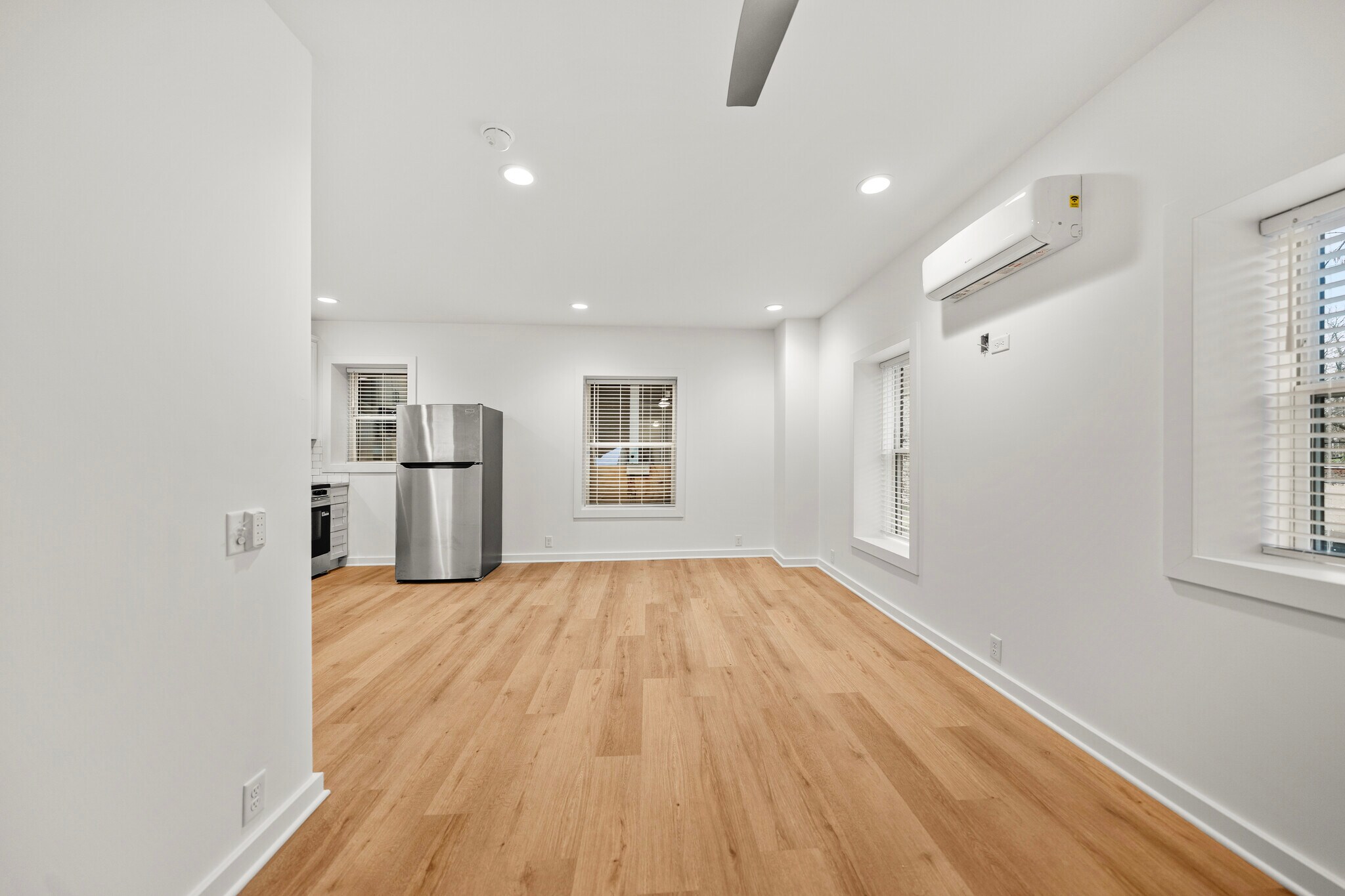 Building Photo - 4245 Troost Ave