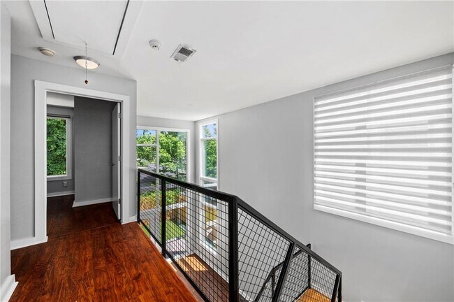 Building Photo - 1344 Rietveld Row NW