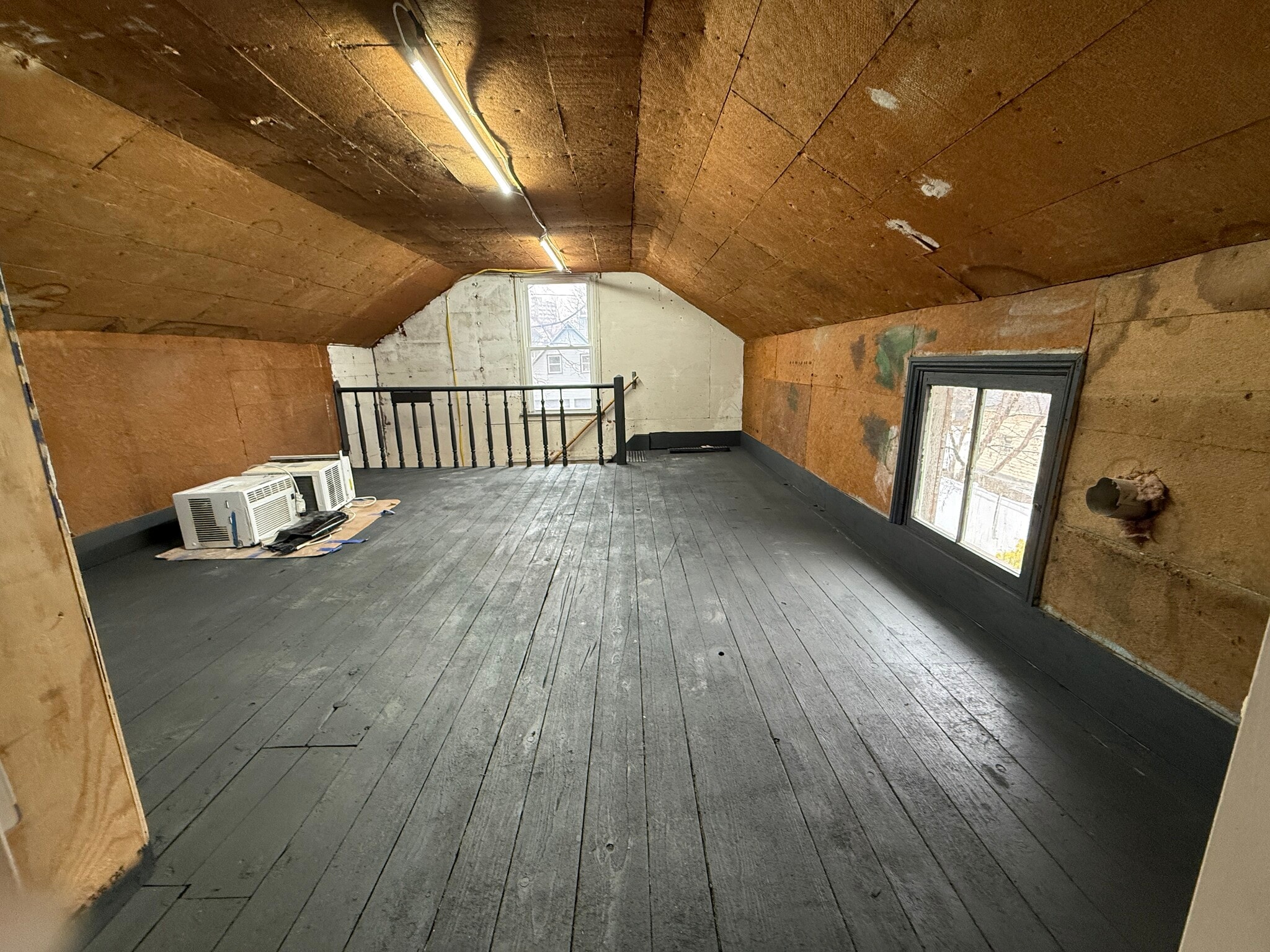 Building Photo - 107 Van Dam St