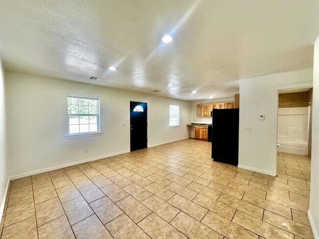 Building Photo - DISHMAN - 101B (KS*)