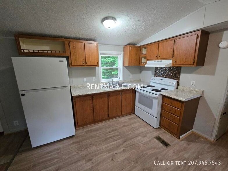 Primary Photo - 58 Sweet Fern Dr