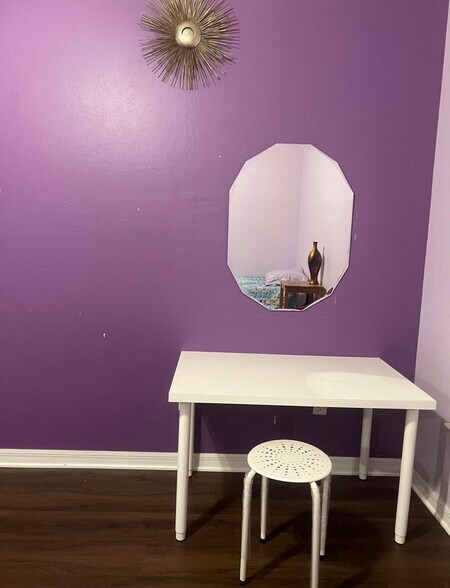 Building Photo - 8460 Village Edge Cir