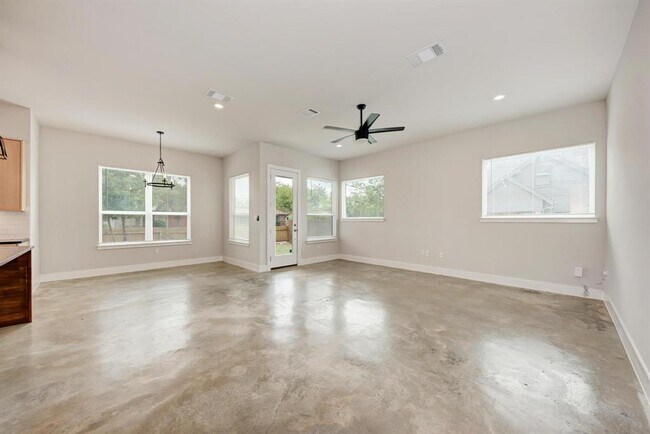 Building Photo - 7710 Watson St