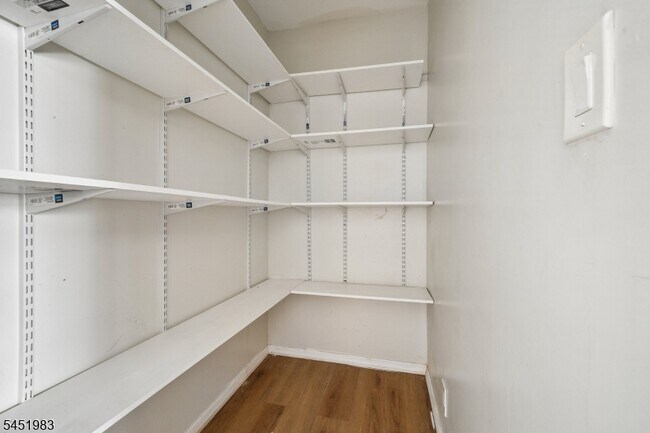 Building Photo - 378 Boyden Ave