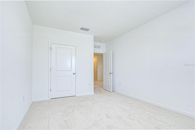 Building Photo - 32463 Weathered Oak Dr