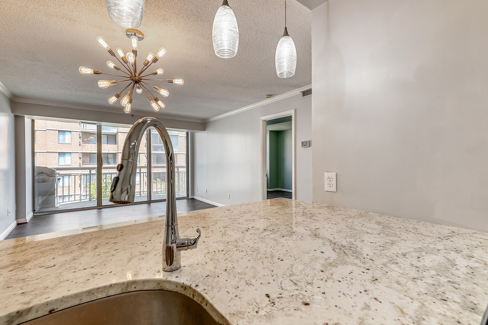 Building Photo - 1200 Braddock Pl