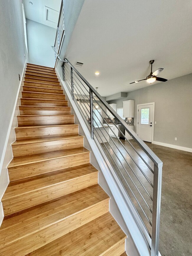 Building Photo - 6911 Meador Ave